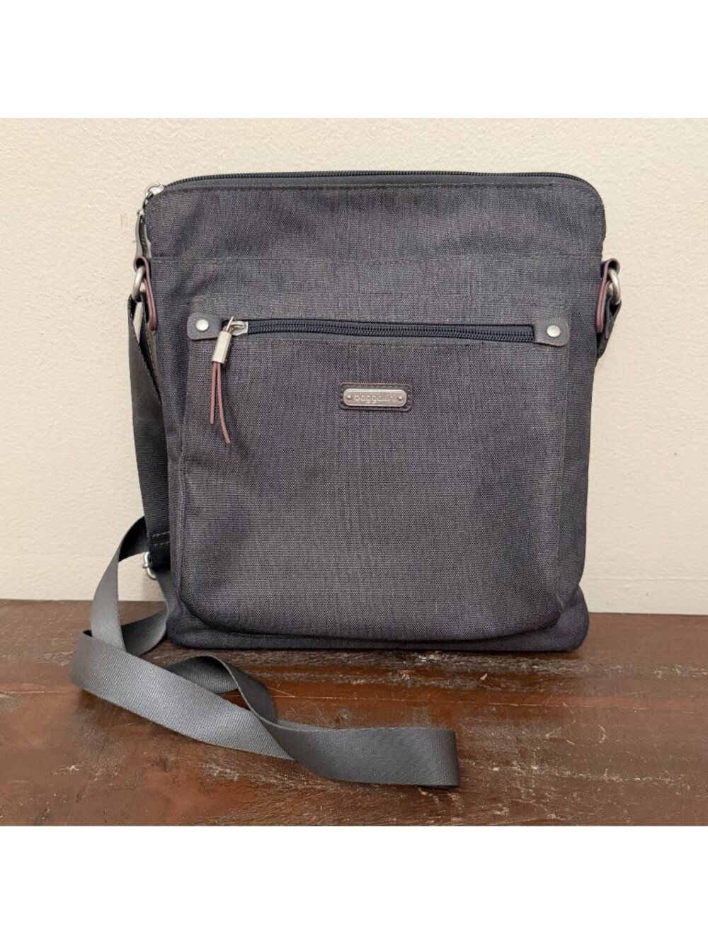 Baggallini Gray Nylon Crossbody Travel Bag Organizer RFID Lightweight Purse Tote
